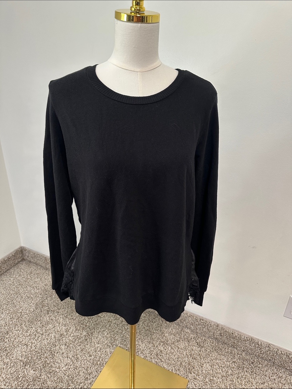 🦎 Clu Lace Trim Sweater